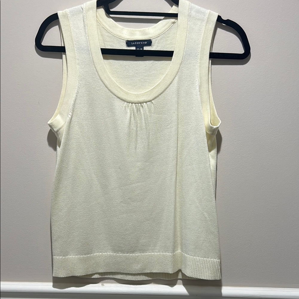 Lands’end  Cream Sleeveless Top